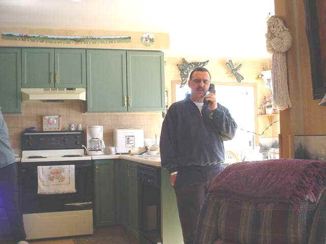 dave_spring_phone.jpg (27282 bytes)